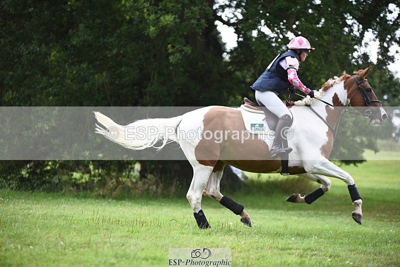 240804-152619-18730 - 657-Althea_Bleekman-SHOVERN_ON_ICE