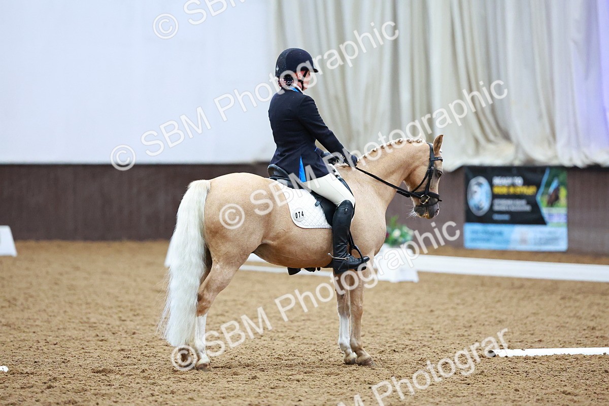 SBM_004298 - Class 12 - E2 Championship - 14.50-15.53