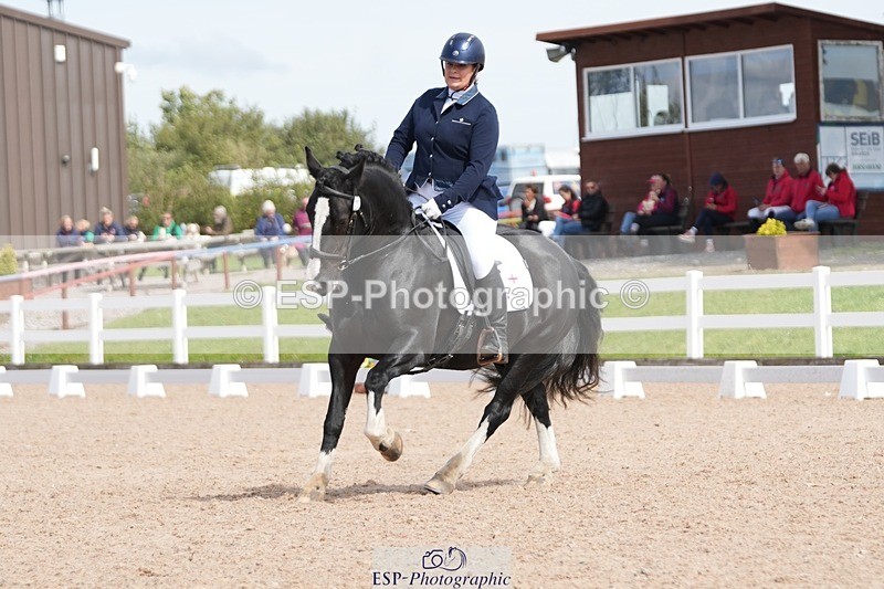 250906-133043-03631 - 018-Kathy.WhiteMilly.111