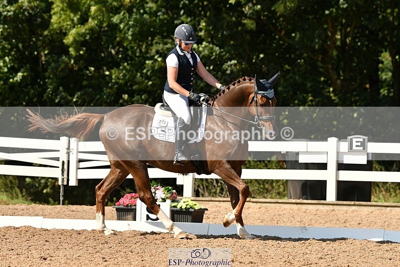 250817-154850-11349 - 214-Verity.PerryVogue