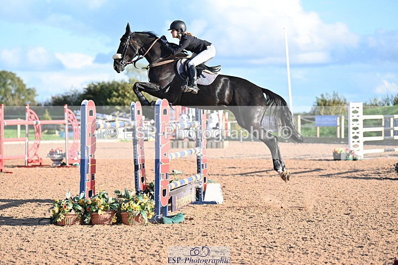 231014A-182230-06574 - Cls 21 National 1.30 & 1.40m Open