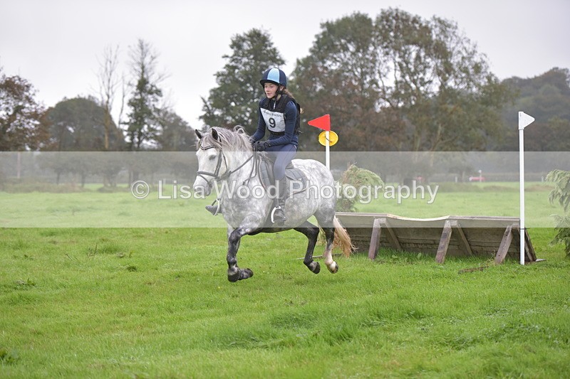 RAY_9189 - Class 1: 65cm: Ski Jump