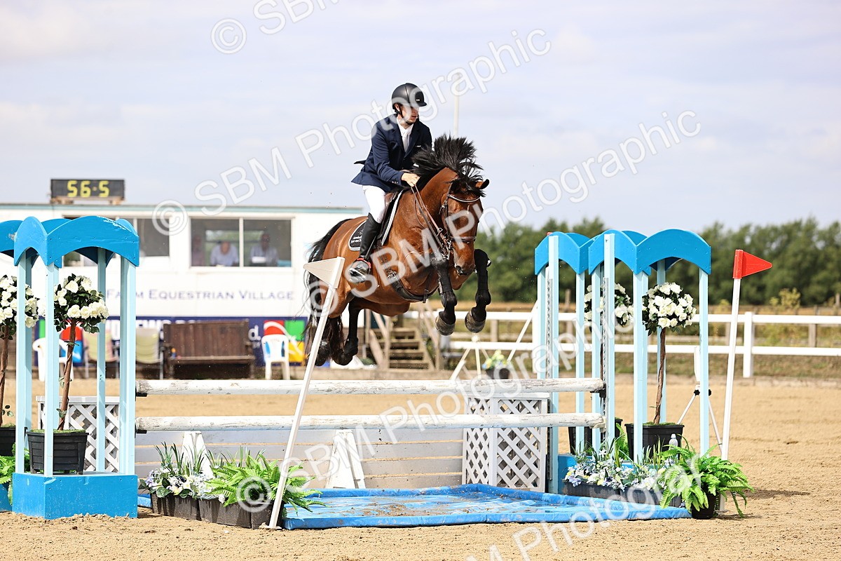 SBM_009617 - Class 8 - Senior Newcomers - 1.10  Open