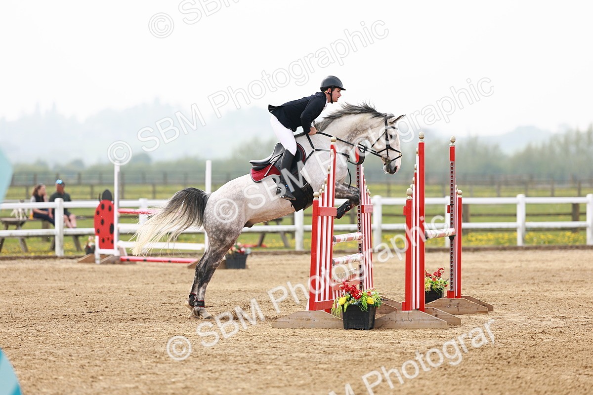  - Class 18 - Senior Newcomers - 1.10m