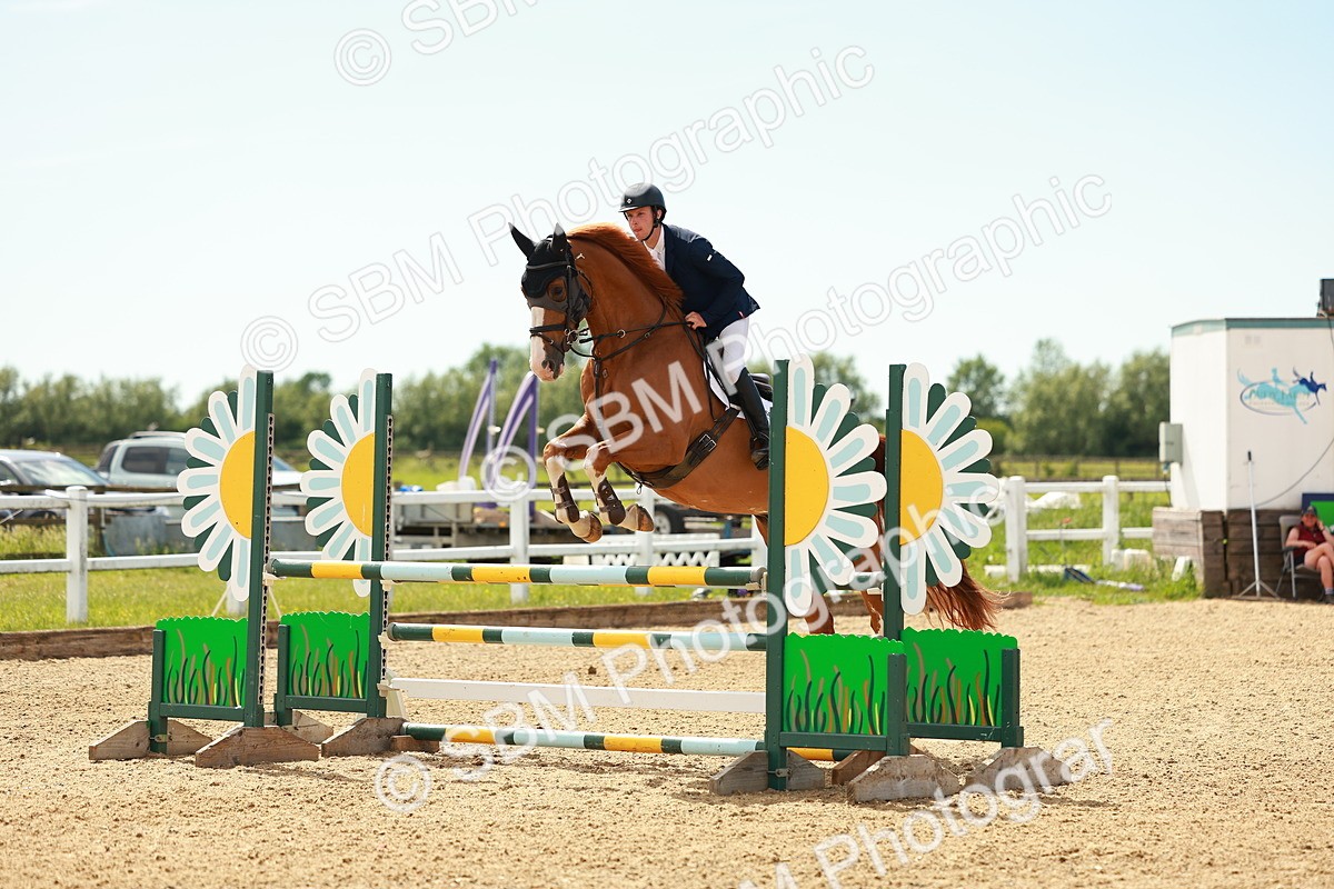 SBM_002409 - Class 4 - Senior Newcomers - 1.10m
