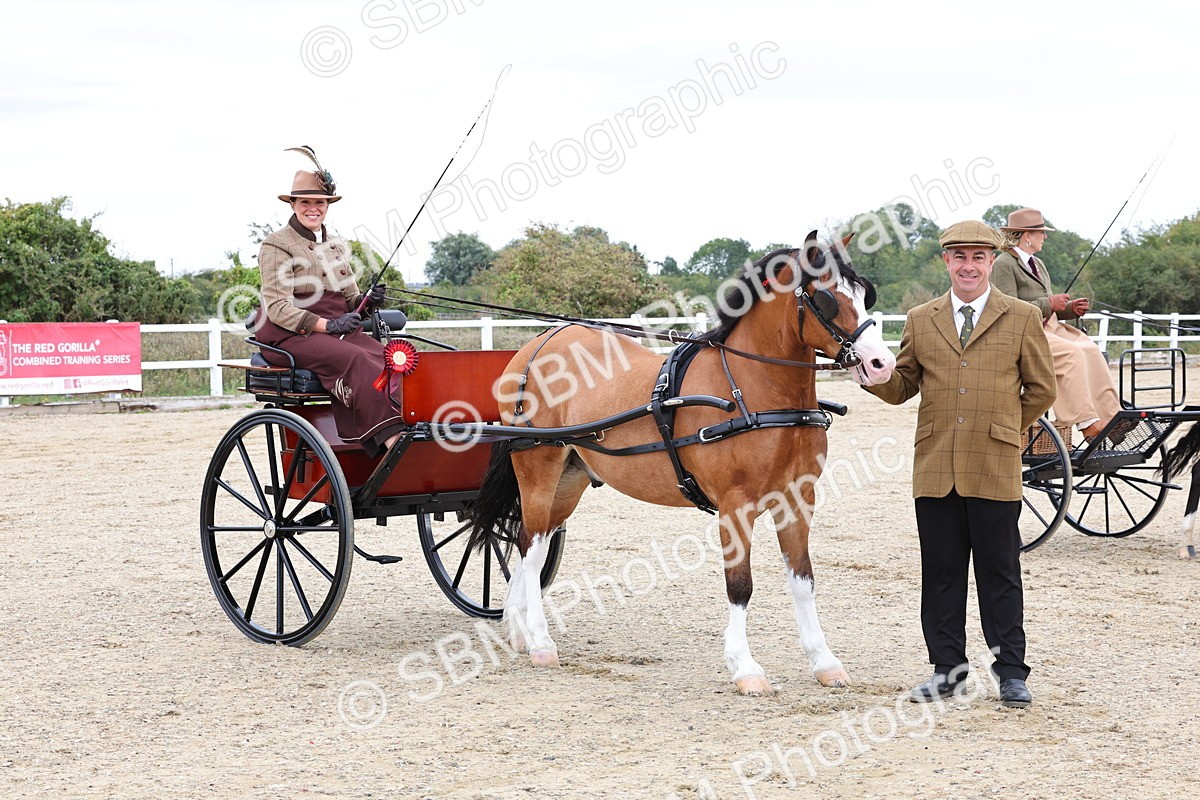 SBM_000324 - Class 2 - Exercise Vehicle 13.2hh & Under
