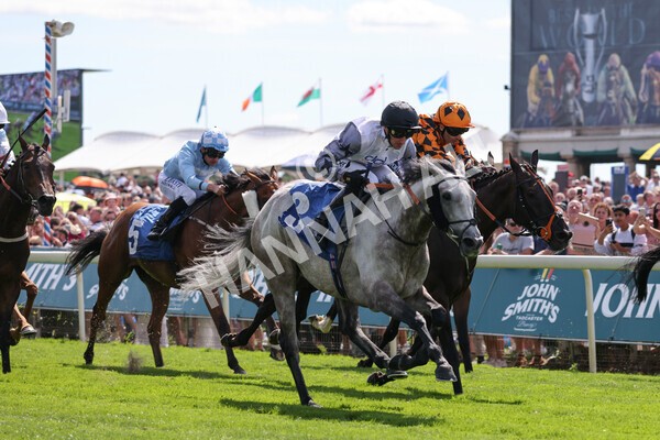 yr09072022r3-27 - Race 3 2.55pm John Smith's Stayers Stakes