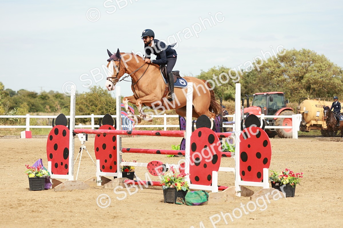 SBM_008179 - Class 4 - Senior Foxhunter - 1.20m Open