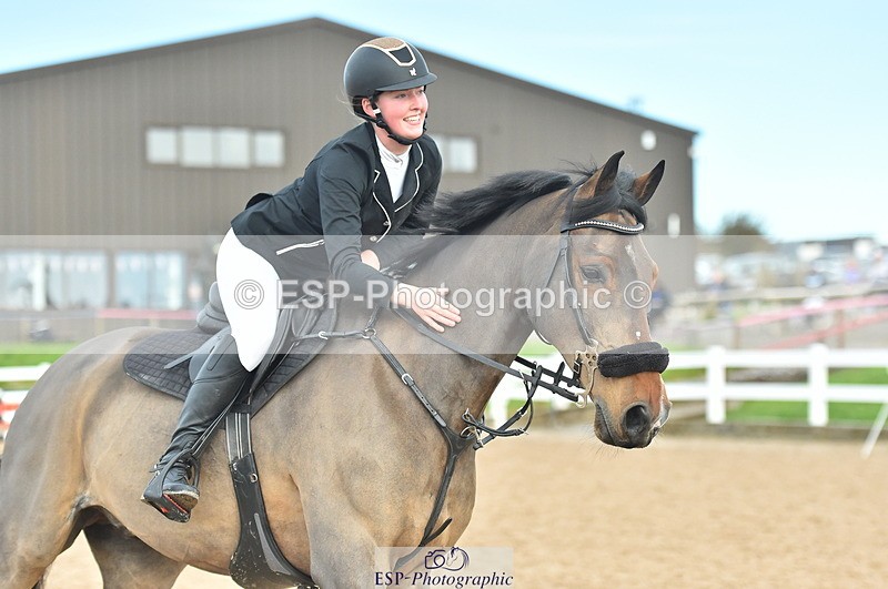 231111A-122620-01844 - Cls 12 Newcomers & 1.10m Open