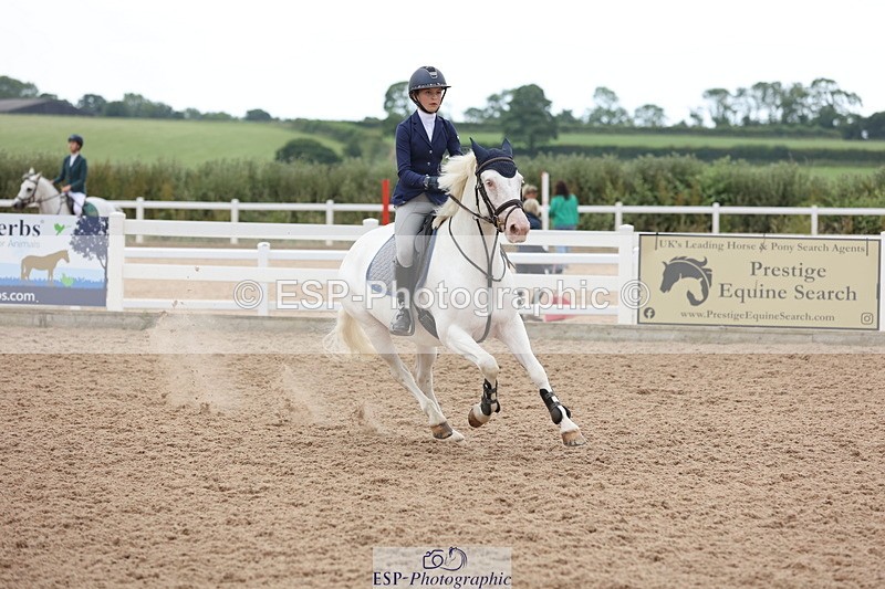 240630A-160818-15047 - Cls 33 Foxhunter and 1.10m Open