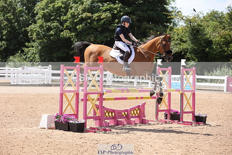 240718A-130450-05389 - Cls 9, 1 Star Bronze Tour 1.10m