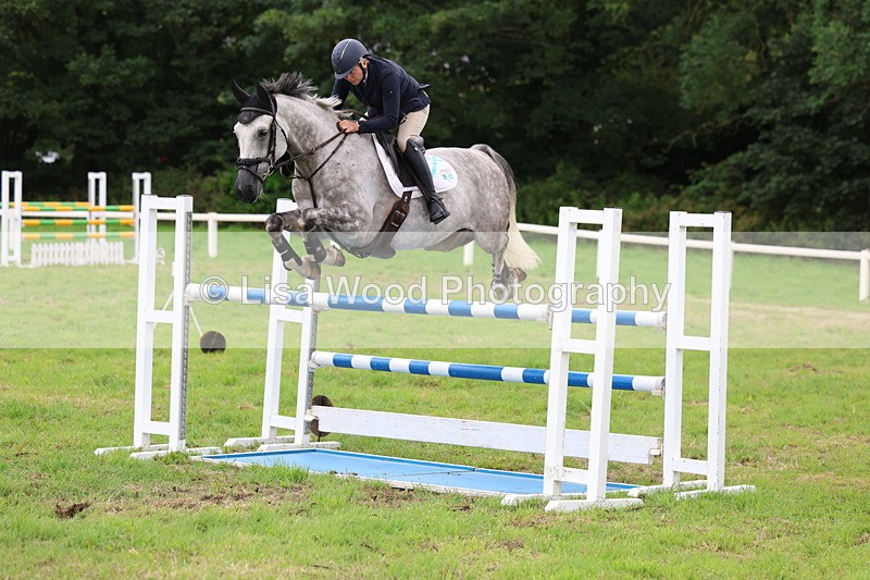 3E7A8541 - Class 8: Senior Foxhunter/1.20m open