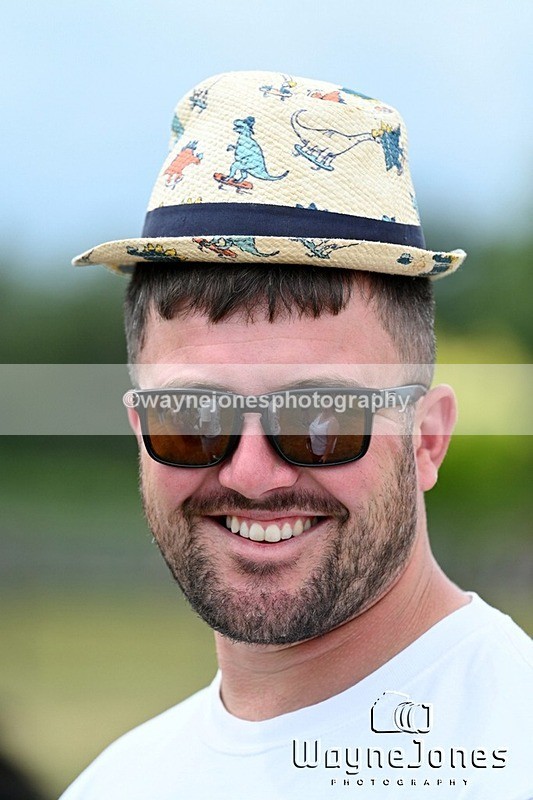 WJ7_3726 - Nancy & Churchill's first Show 22-06-25