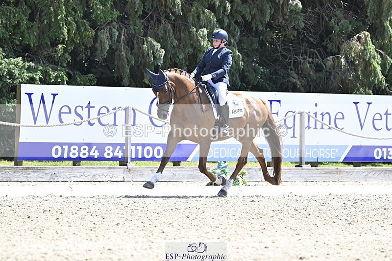 250810A-133330-06689 - 021-Caroline.HuntFancy.That.II