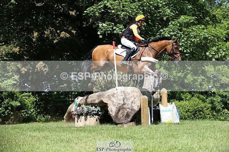 230527-105240-08905 - 260-LOW_MOOR_LUCKY-Tom_Woodward-XC