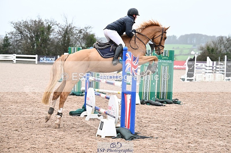 251205-123254-00492 - Cls 7 Snr Newcomers and 1.10m