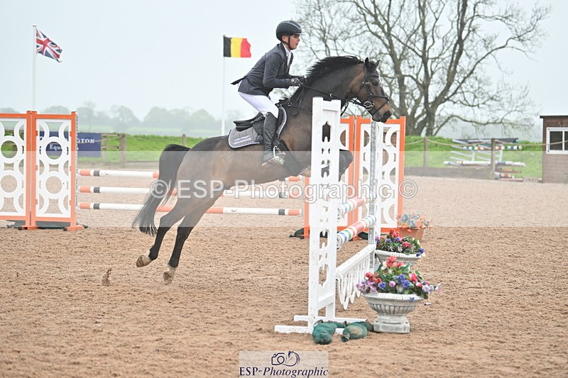 240505A-125111-05200 - Cls 4 Blue Chip Pony Newcomers & 1m Open
