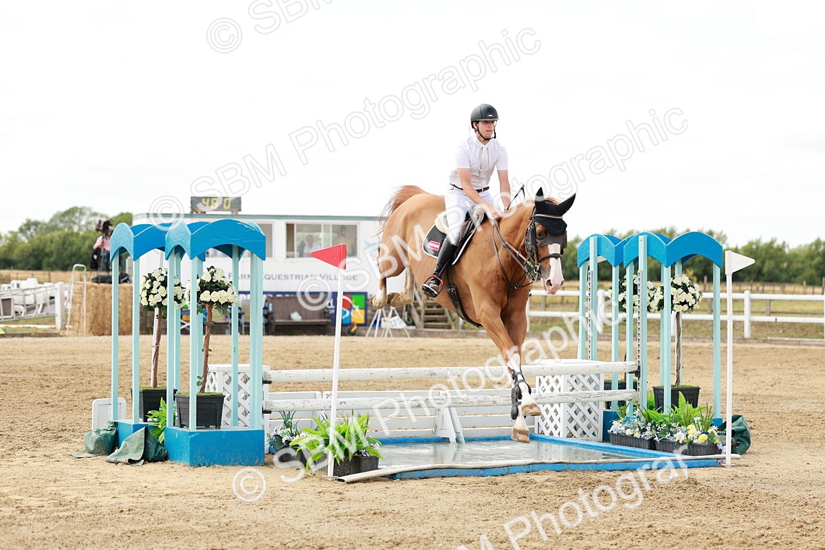 SBM_018785 - Class 21 - Senior Newcomers Championship 2d Rd
