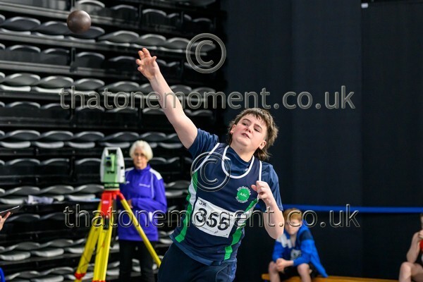 AgeInd25SUN-911974 - Field Male