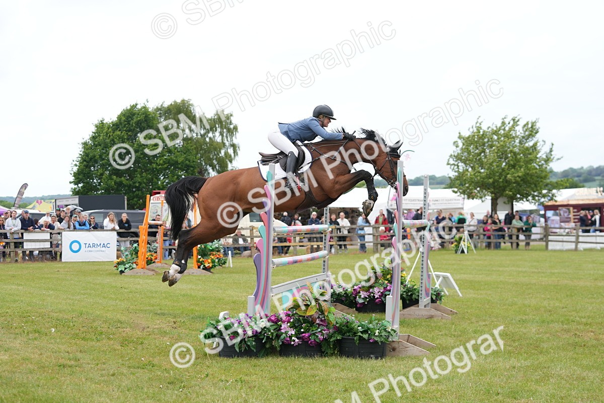 SBM_06372 - Class 202 - National 1.40m Open