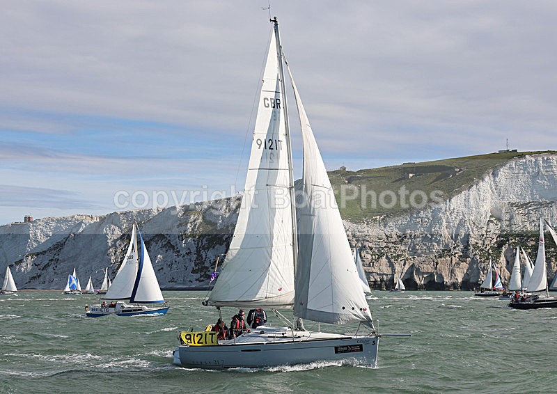 130601 GILLYBE GBR9121T WT7A8343 - ROUND THE ISLAND RACE - 1st June 2013