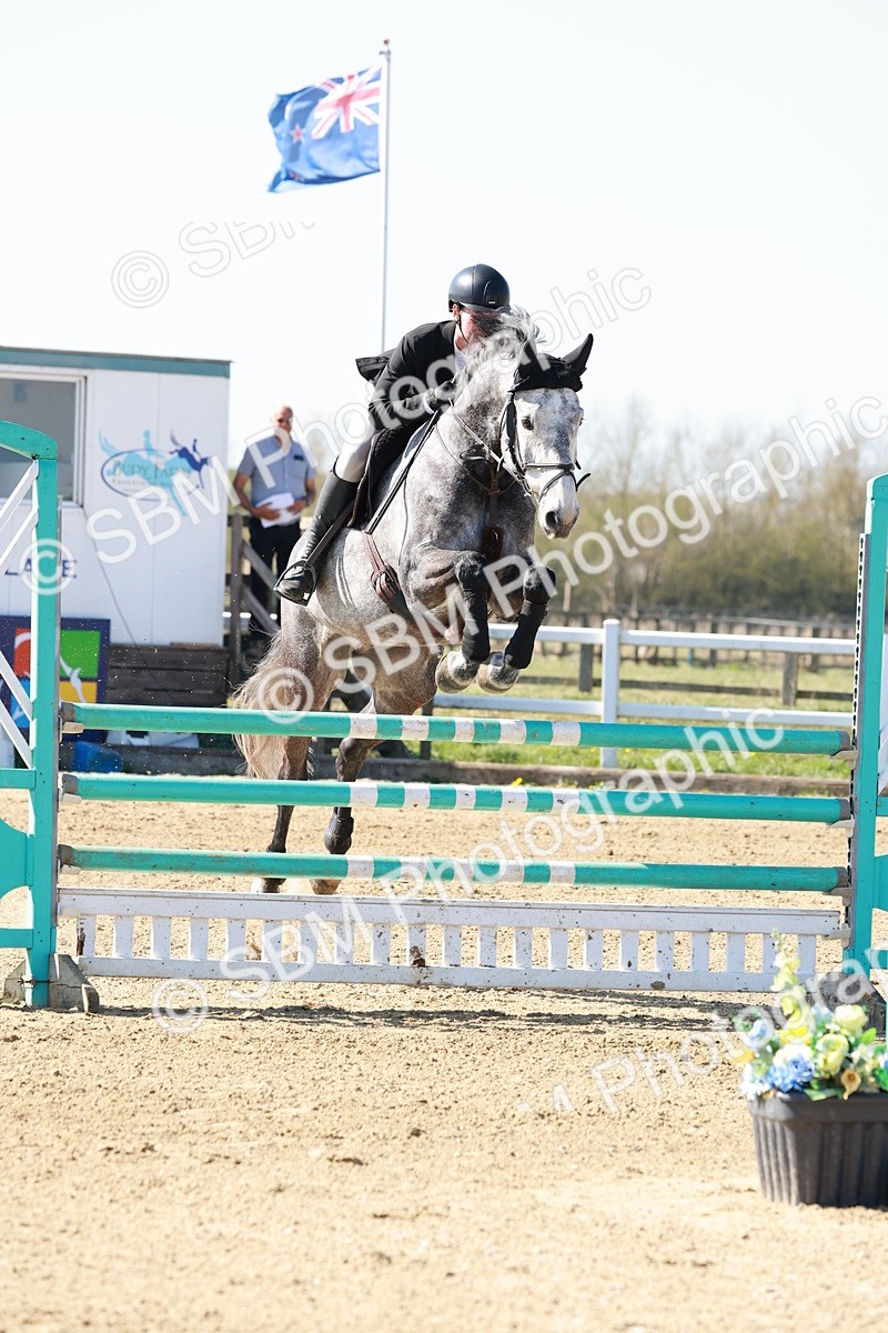 SBM_004535 - Class 17 - Senior Newcomers - 1.10m