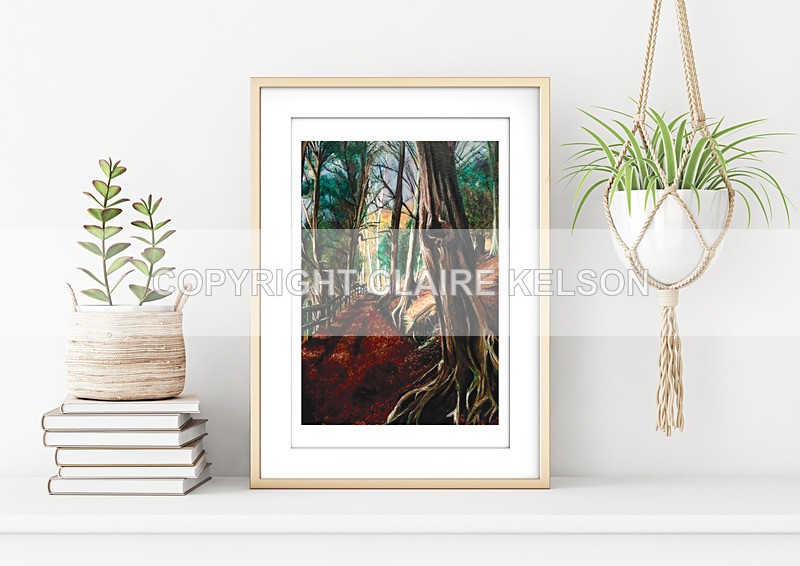 QE - INOT THE LIGHT GOLD FRAME LIFESTYLEa - PRODUCT PHOTOGRAPHY