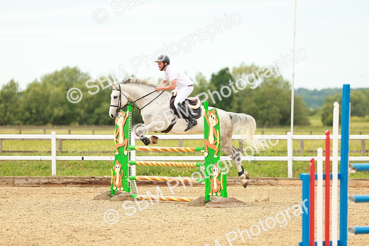 SBM_002074 - Class 4 - Senior Newcomers - 1.10m