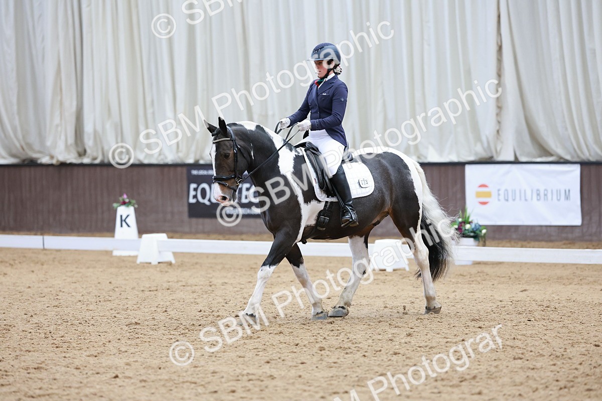 SBM_009811 - Class 6b - Novice 6 - 12.40-13.43