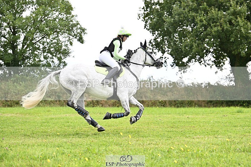 240831A-122349-01885 - 014-Caitlyn.Faull-PENNINEVIEW.SUMMER