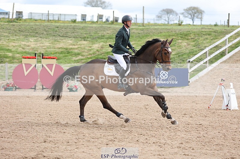 240419A-115729-06919 - Cls 6, 2 Star Medium Tour 1.35m