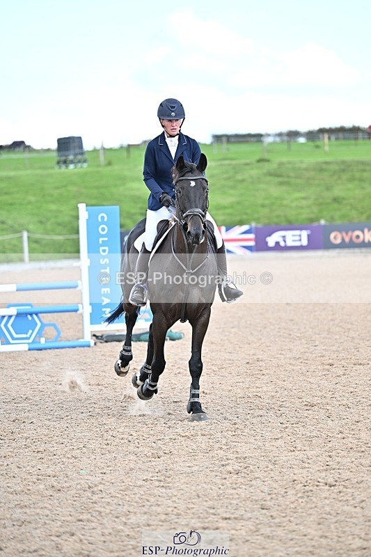 250924-130729-00350 - Cls 4 Newcomers and 1.10m Open