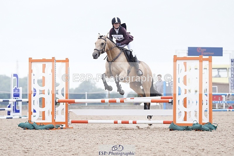 240831A-141716-04068 - 211-Fiona.Lewis-BALLYANNY.BUTTONS