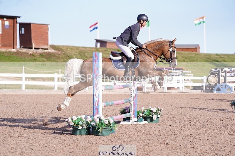 250628-184614-07725 - Cls 25 Blue Chip Pony Newcomers & 1m Open