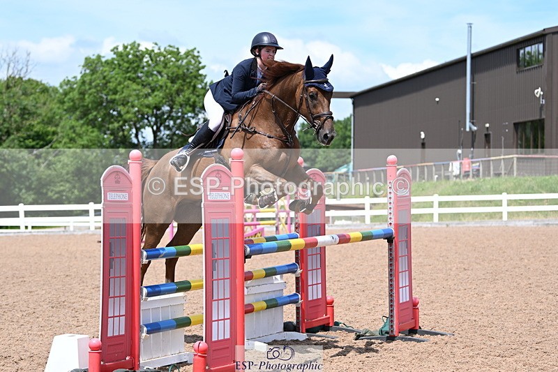 240619A-142108-00550 - Cls 4 Snr Newcomers and 1.10m Open