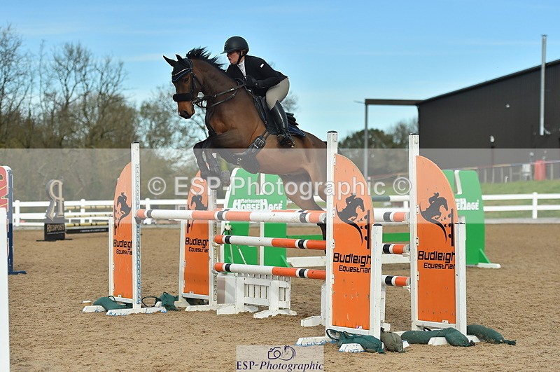 231111A-122044-01810 - Cls 12 Newcomers & 1.10m Open