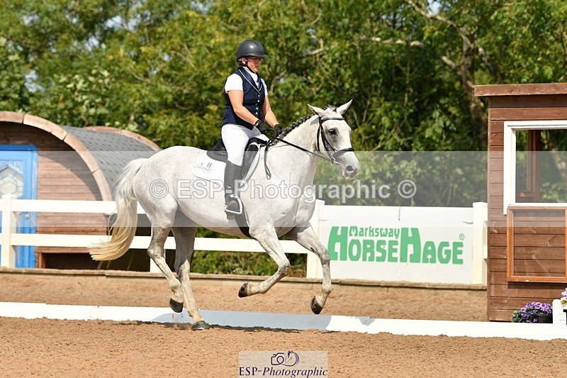 250817-120729-08778 - 099-Essie.BarkerBloody.Nora