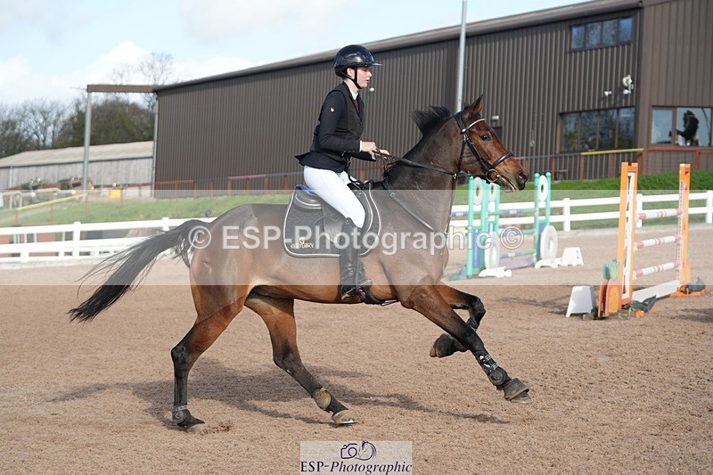251108-130007-02620 - Cls 13 Foxhunter and 1.20m Open
