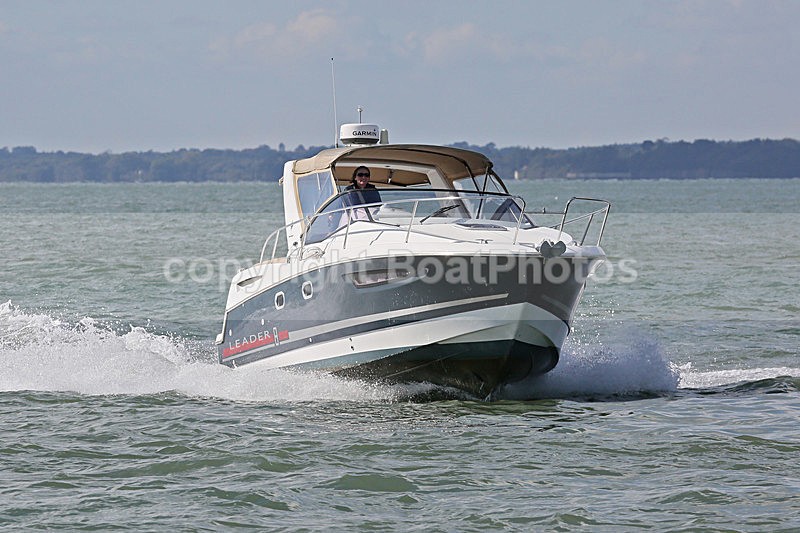 161002 ZIPPY FREE - JEANNEAU LEADER 8 Y92A2809 - Motorboats - Open