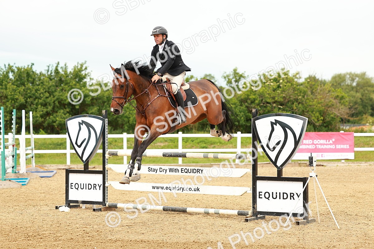 SBM_002143 - Class 4 - Senior Newcomers - 1.10m