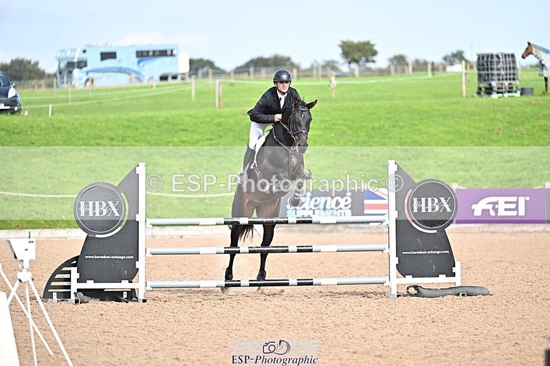 251001-131015-00247 - Cls 4 Newcomers and 1.10m Open