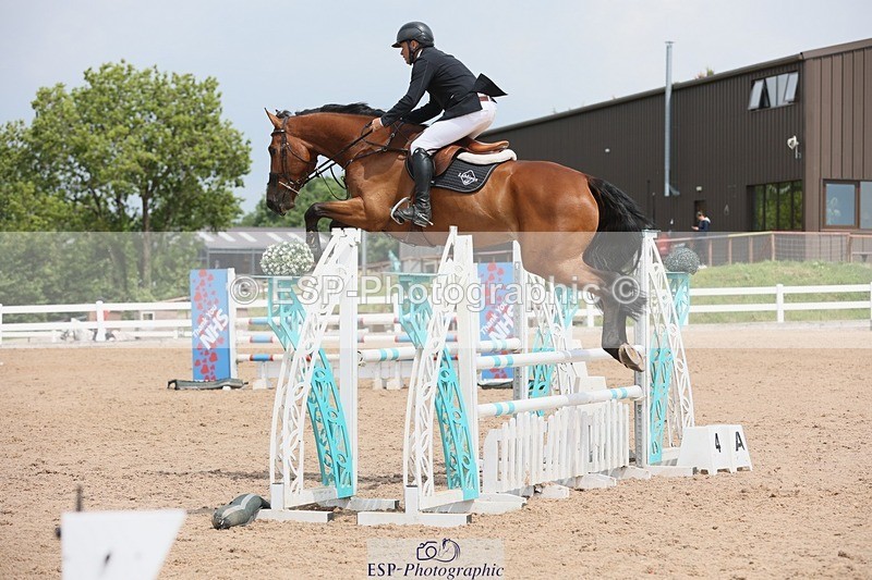 250523-122029-01264 - Cls 09 A&B  Snr Disc & 1.00m Open