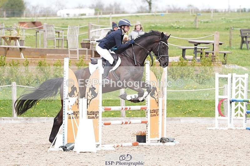 250414-135652-01042 - 90cm Round 2