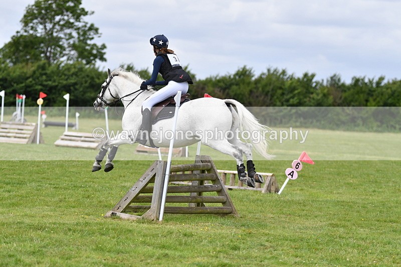 WJ5_3393 - Class 5 80cm Pairs