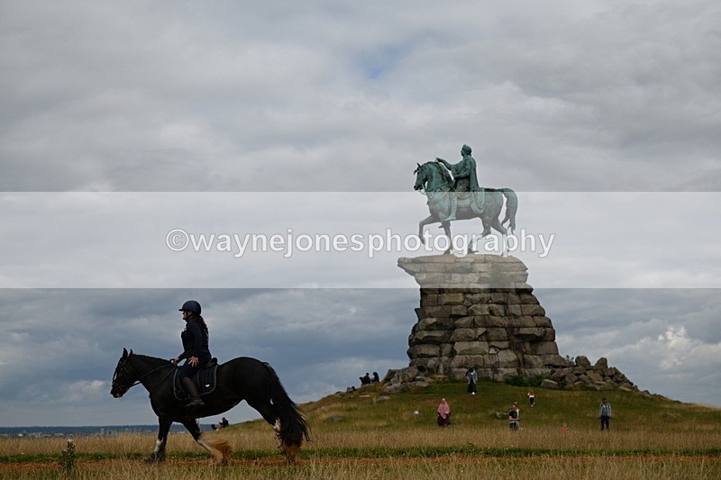DSC_6271 - Time at Statue 12:17 to 12:44