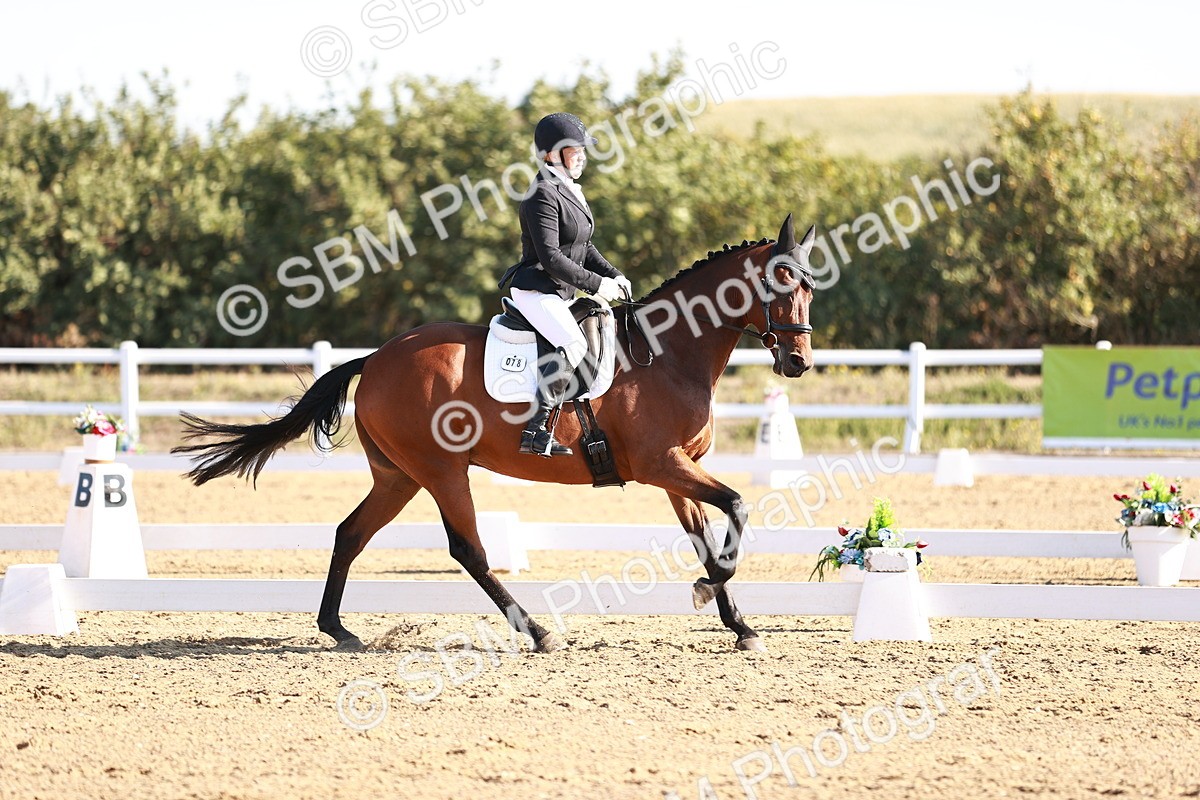 SBM_004260 - Class 12 - Novice 5 - 9.07-10.10