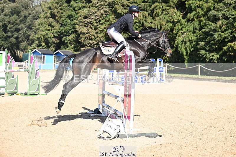 260321A-131011-00720 - 5 Newcomers 1m 10