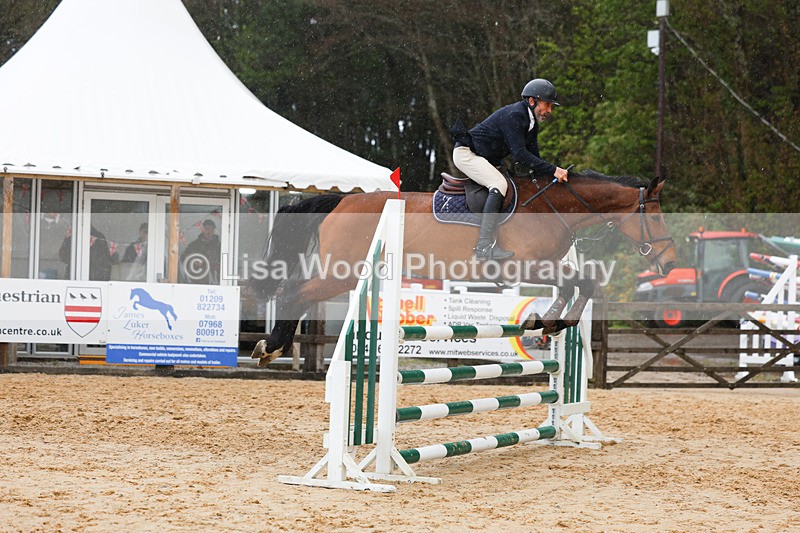 3E7A1549 - Class 6: Senior 1.05m