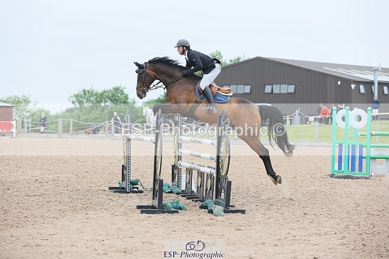 250524-124343-04752 - Cls 15 Snr Fox 1st Rnd