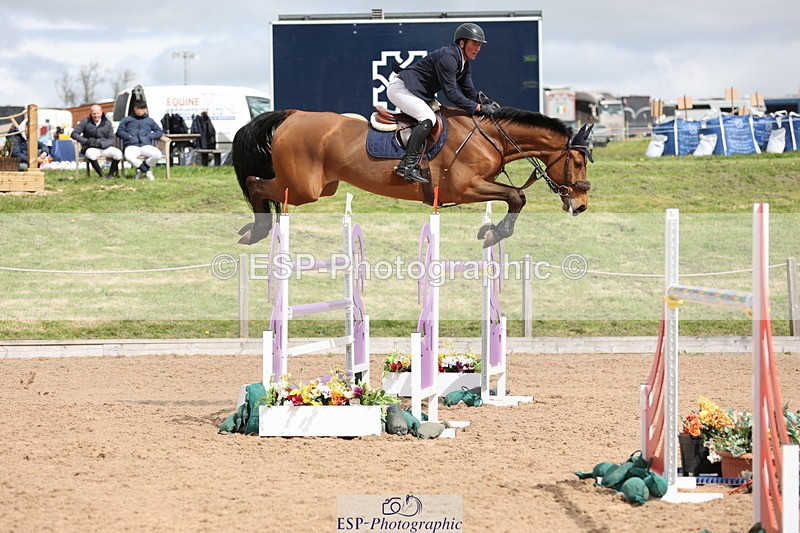 240419A-122603-07227 - Cls 6, 2 Star Medium Tour 1.35m